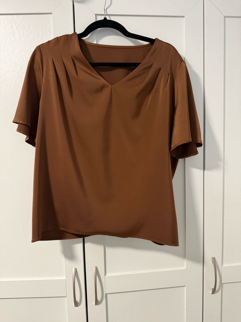 Boutique Rust Brown V-Neck Short Sleeve Blouse